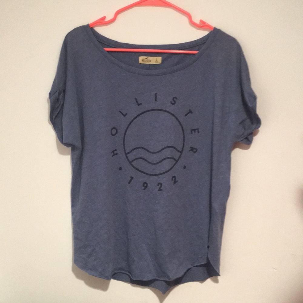 Hollister t-shirt